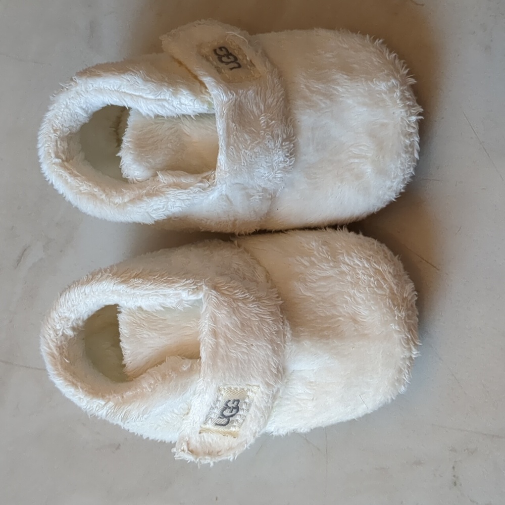 Ugg machine washable booties